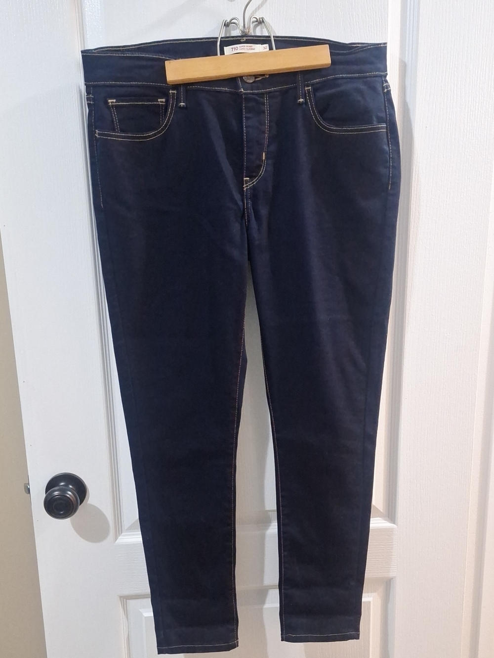 Levis 710 Super Skinny Dark Wash Skinny Jeans - Classic Indigo